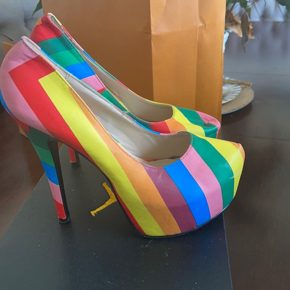 Multiple colors heels